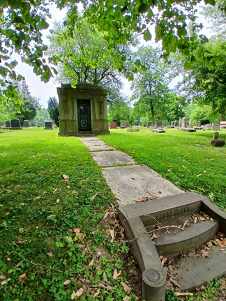 David Round Mausoleum walkway